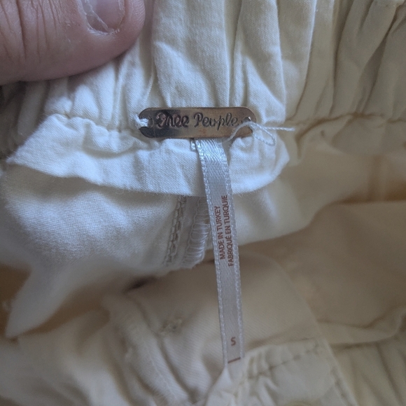 NWT FREE PEOPLE Capri Cadet Pull On Pant Size S 100% Cotton Color Ivory Relaxed - Picture 8 of 15